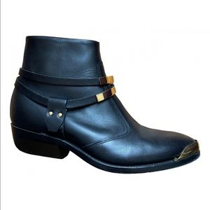 Balmain Chelsea Boots black with gold details. Great condition!